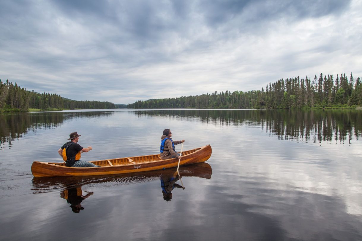 Canot sur la rivière à la Seigneurie du Triton en Mauricie