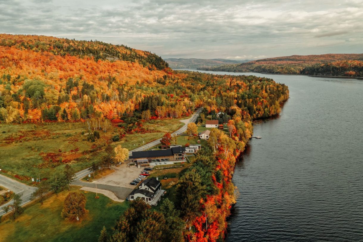 Le 2800 du Parc à Shawinigan pendant l'automne