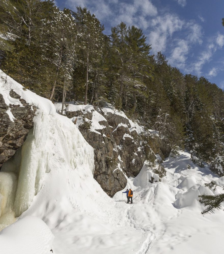 Chute gelée et nature à perte de vue