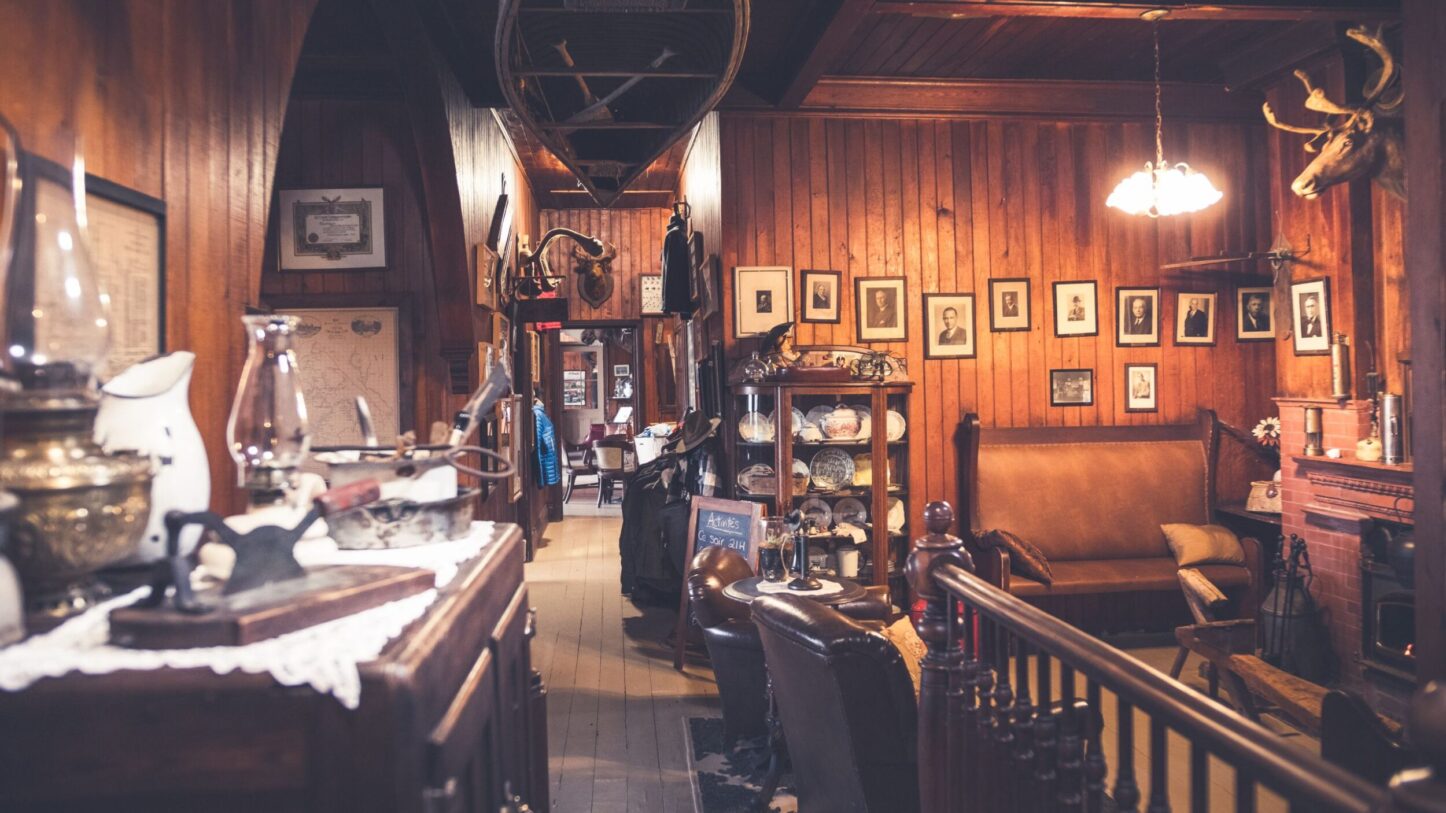 Intérieur de l'auberge principale de la Seigneurie du Triton