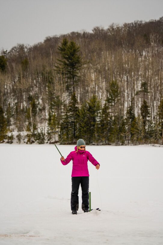 Pêche blanche à l'Auberge du Lac-à-l'Eau-Claire en Mauricie