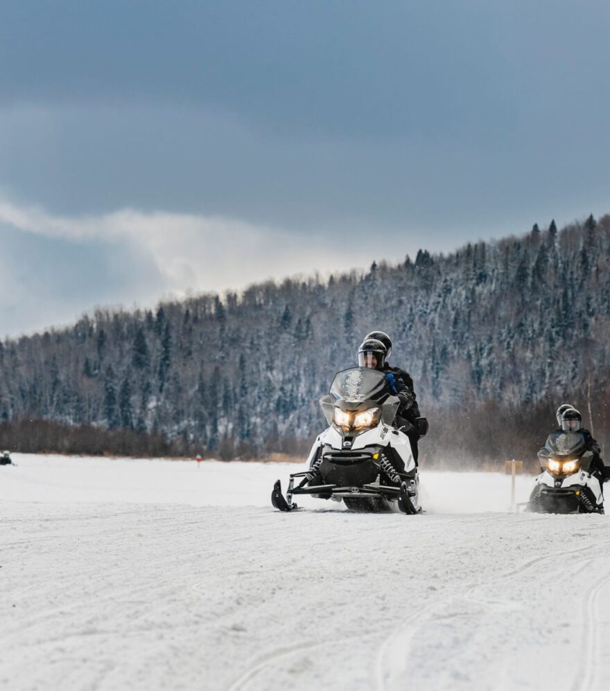 Motoneige sur le Lac Taureau