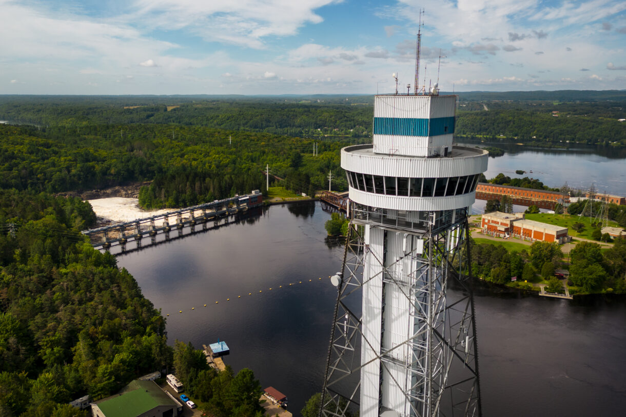 Vue en haut de la tour de la cité de l'énergie, à Shawinigan, en Mauricie