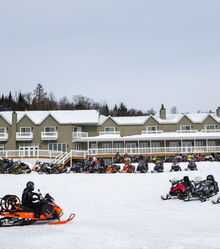 Relais pour motoneigistes à la Pourvoirie du Lac Blanc